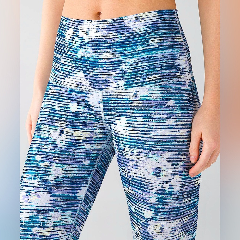 Lululemon‎ High Rise Wunder Under Cropped capri leggings workout Size 2 NWOT